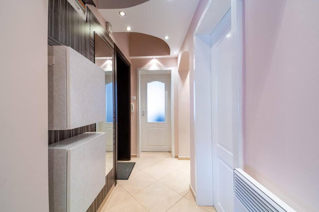 Varna Central Ohrid 2Bdr Apartment Ngoại thất bức ảnh